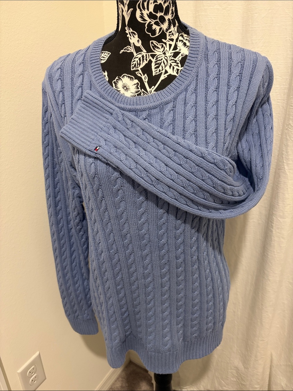 Tommy Hilfiger Cotton Sky Blue Cable-Knit Crewneck Sweater